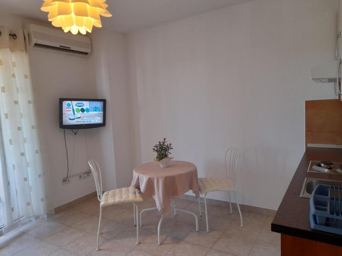 Apartments Maria โปเรช ภายนอก รูปภาพ